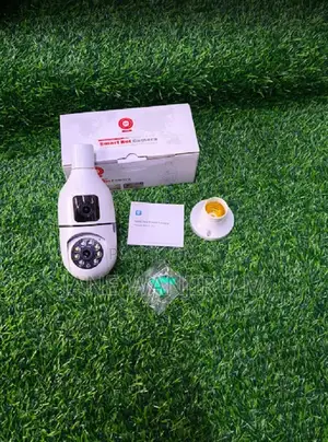 Smart Bulb Camera 2 in 1 - Wide Angle + Zoom Lens