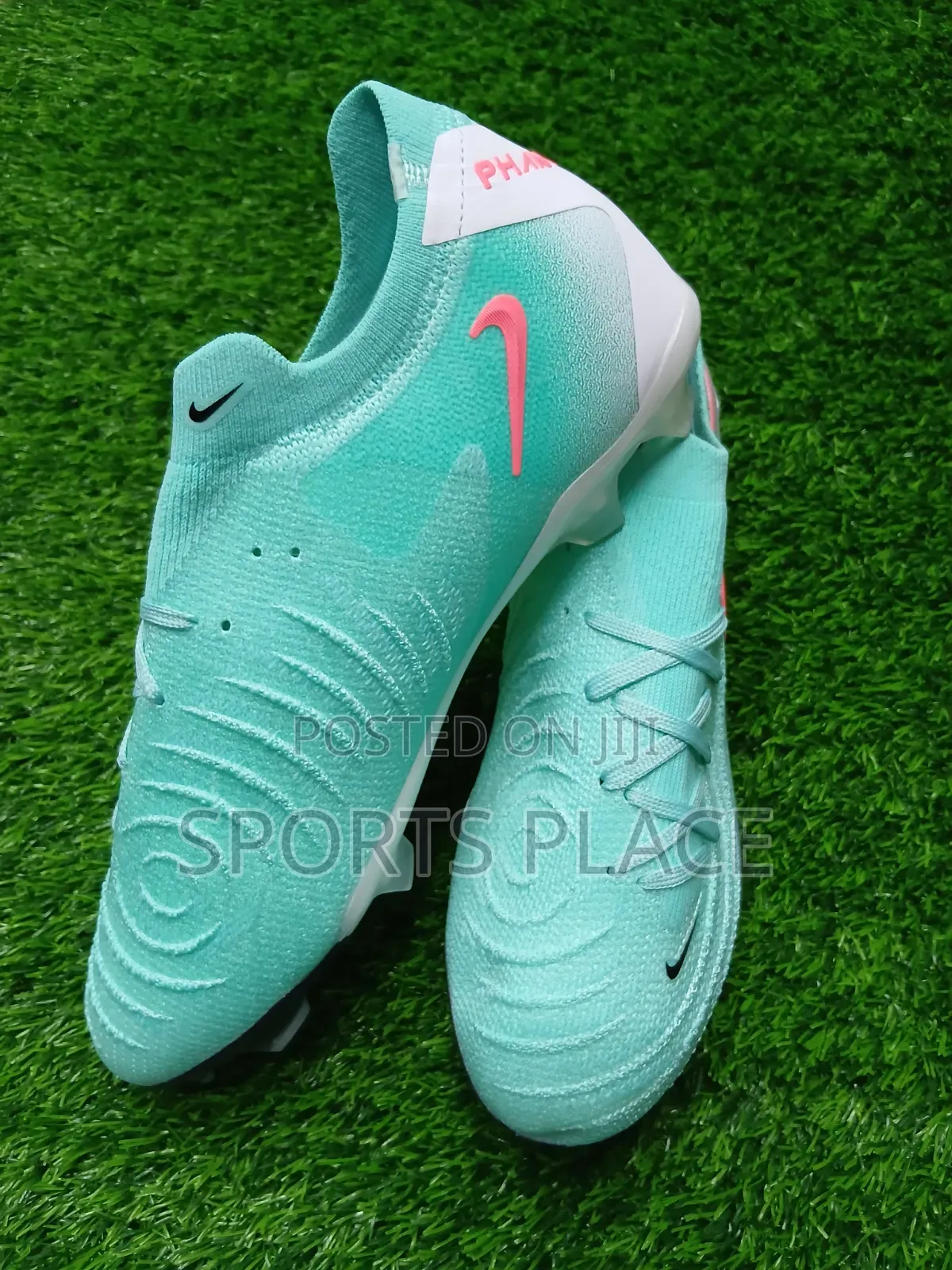 Phantom Luna Gx Mint Fg Turquoise Football Boots