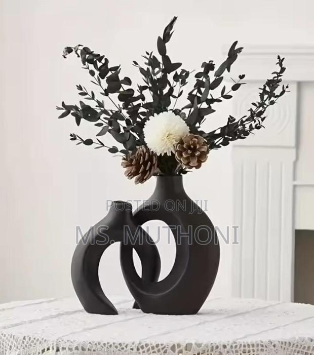 Nordic-Style Hollow Ceramic Vases - thumbnail 4