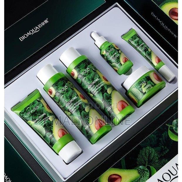 Avocado Skincare Set 6pcs Moisturizing Anti Aging Brightening Kit - thumbnail 2