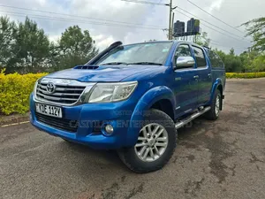 Toyota Hilux 3.0 D-4D 4x4 2015 Blue