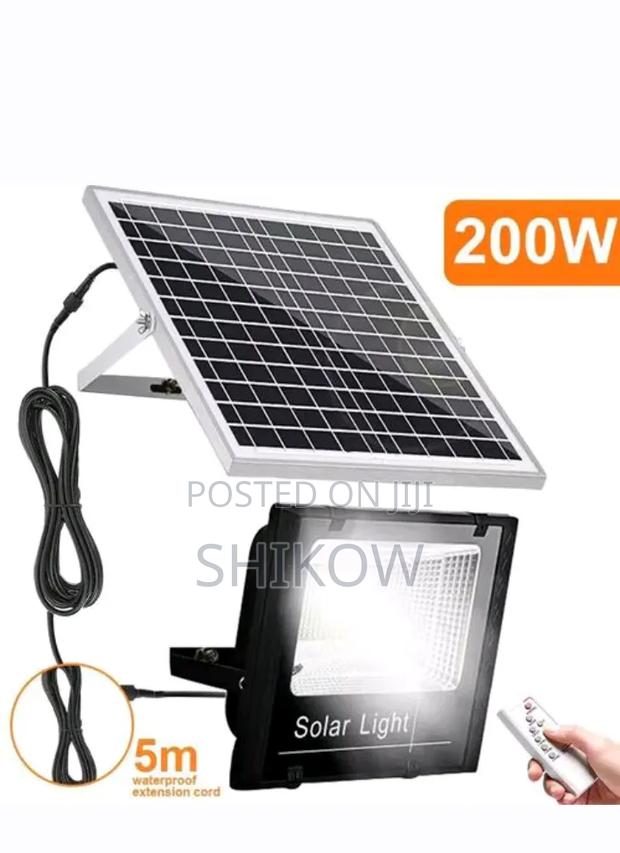 200w Solar Camera With Floodlight - main view