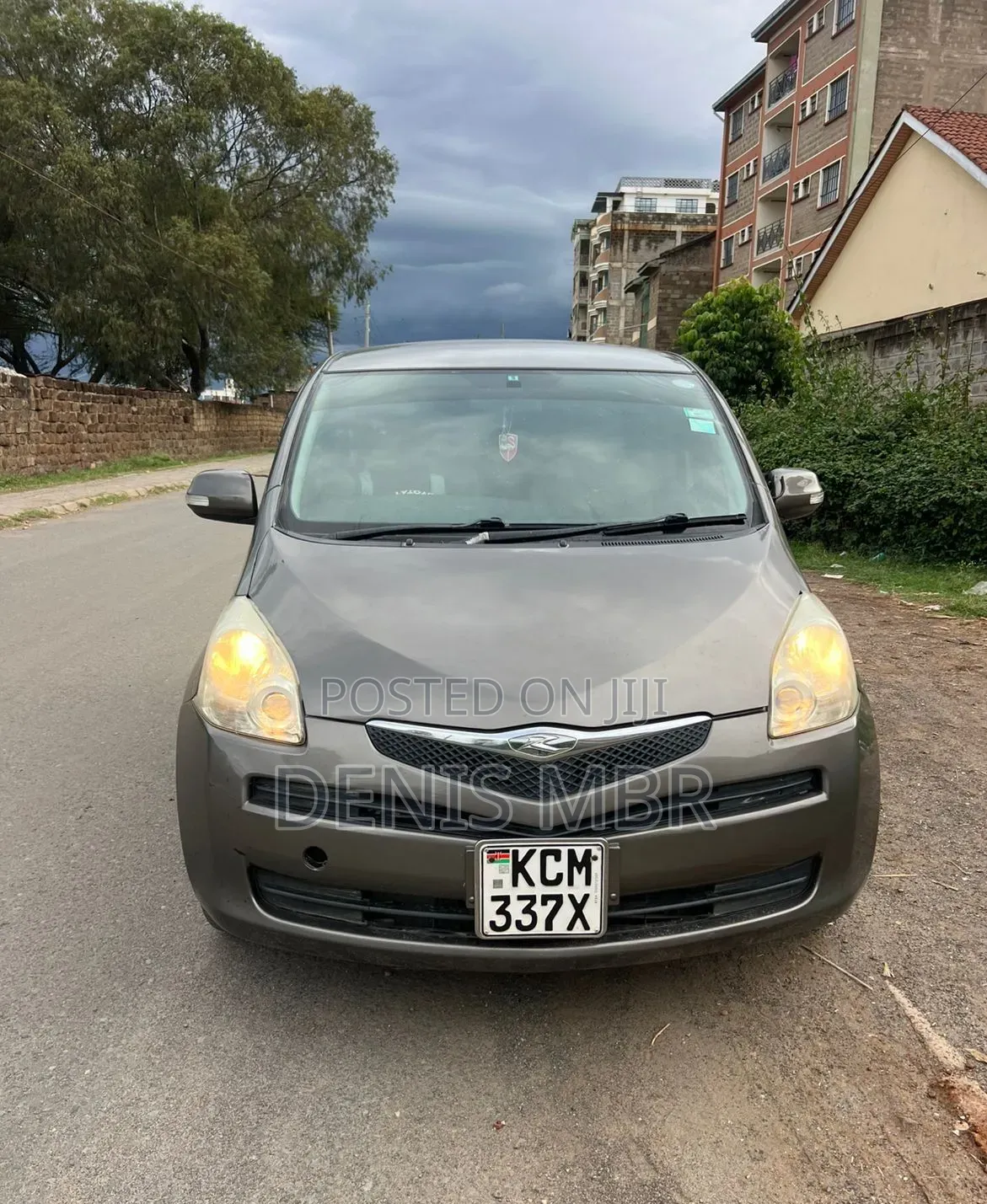 Toyota Ractis 2012 Gray