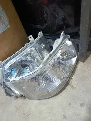 Toyota Hiace 9l Headlights