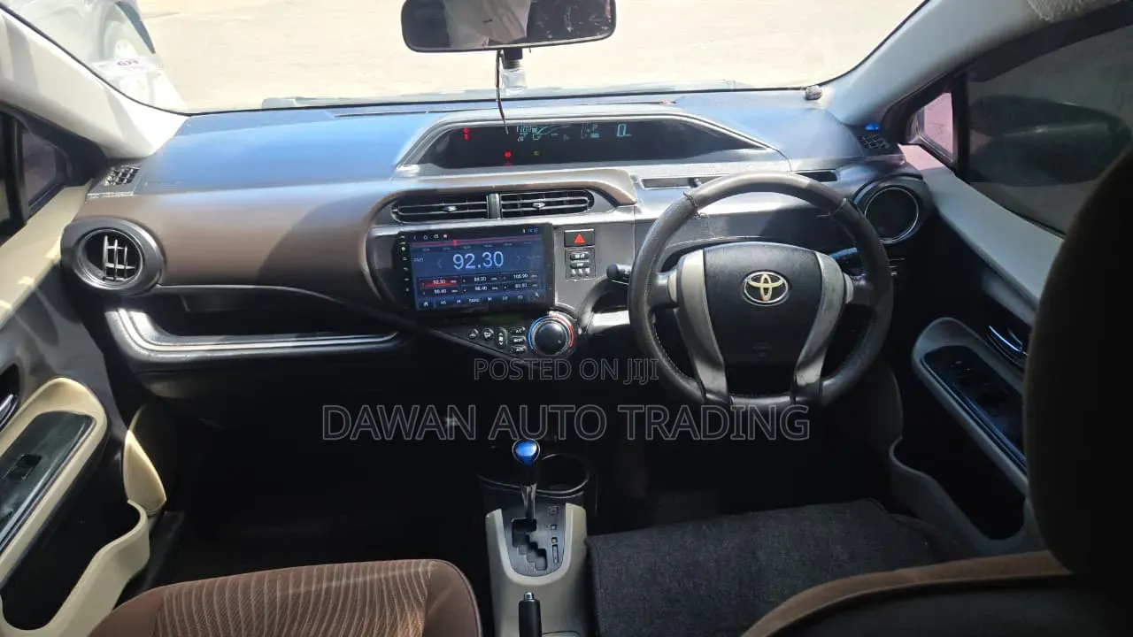 Toyota Aqua 2014 Gray
