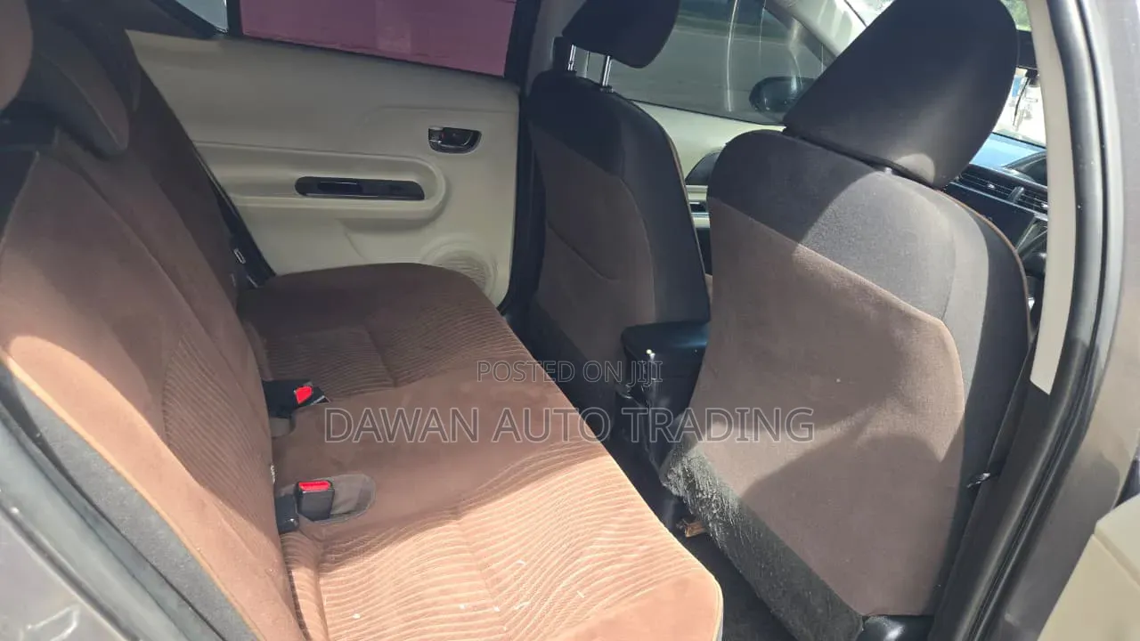 Toyota Aqua 2014 Gray