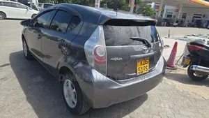 Toyota Aqua 2014 Gray