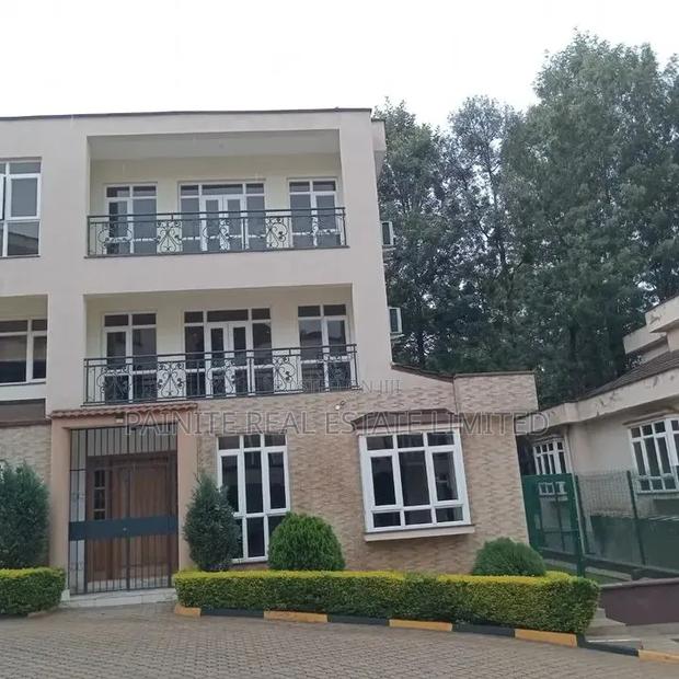 5bdrm Villa in Lavington, Maziwa for rent