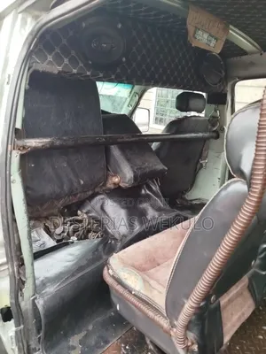 Toyota HiAce 2002 Green