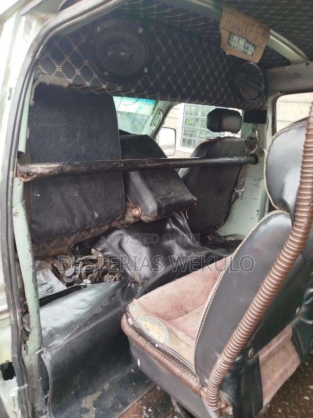 Toyota HiAce 2002 Green