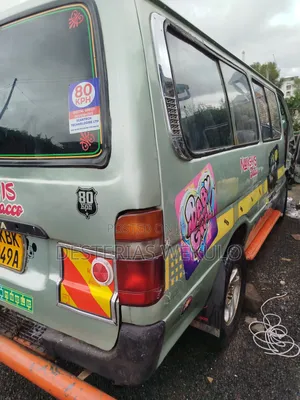 Toyota HiAce 2002 Green