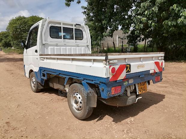 2016 Suzuki Carry - thumbnail 2
