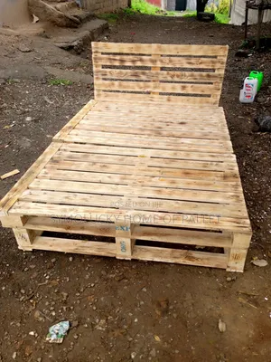 Pallet Bed . Pallet Bed. 5*6 Torched Detachable 0003
