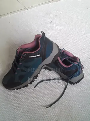 Bata Hiking Boots