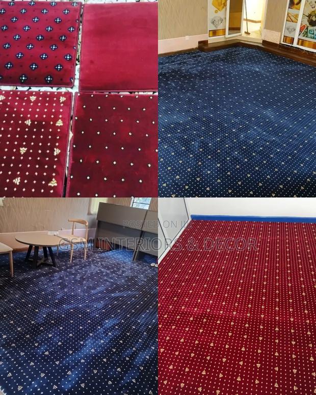 Eexecutive High End Vvip Carpets in Blue and Maroon Dotted