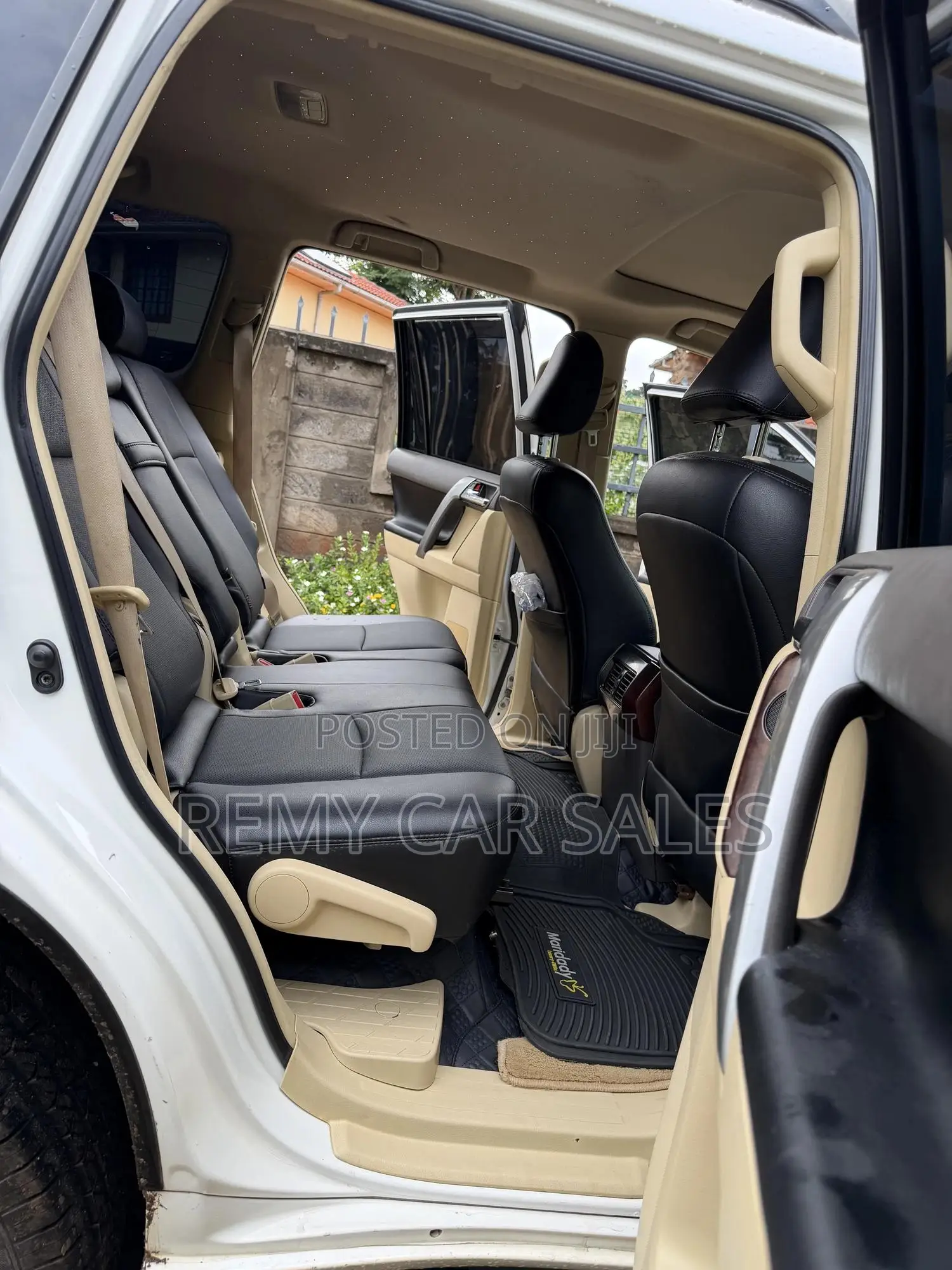 Toyota Land Cruiser Prado 2015 White