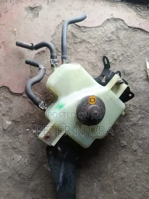 Fielder Hybrid Brake Fluid Bottle
