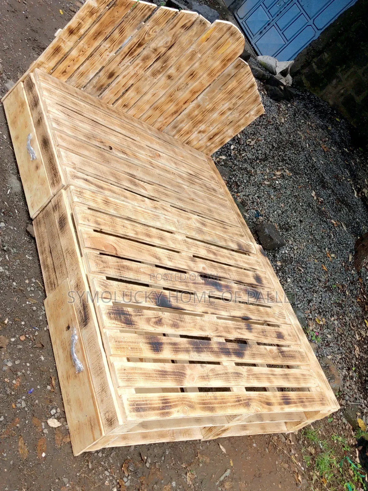 Pallet Bed 5*6 Framed . Blazed Patterned 5*6 Bed