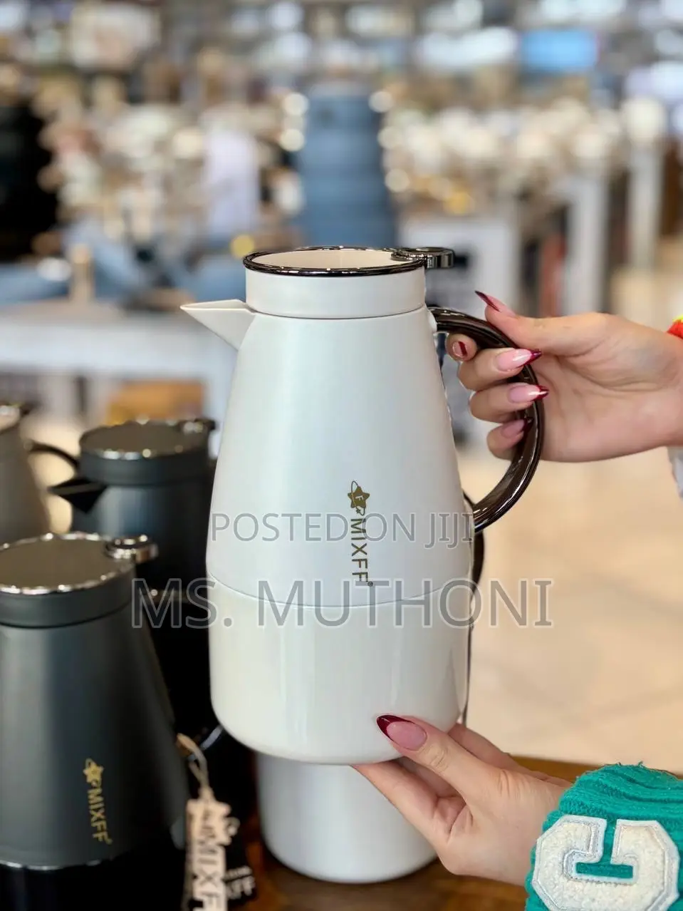 Quality Elegant Home Vaccum Flask.