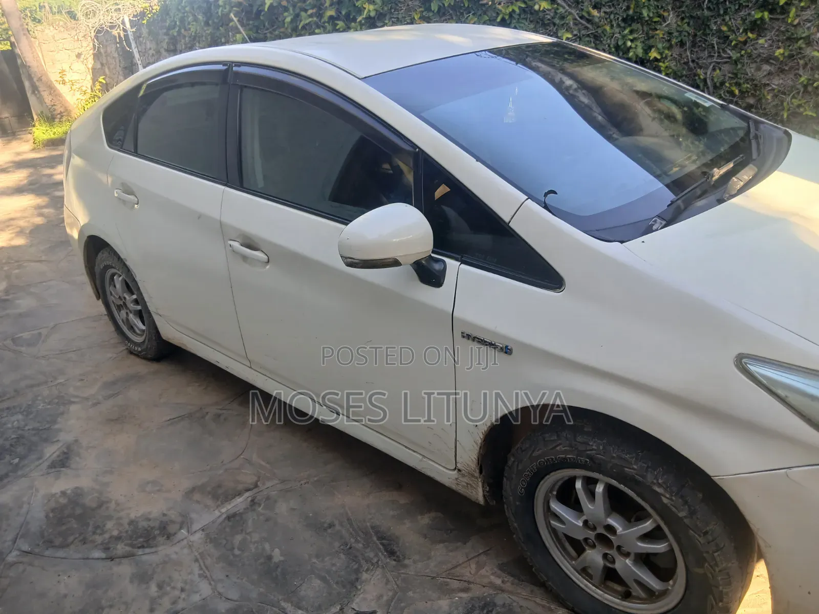 Toyota Prius IV 2011 White