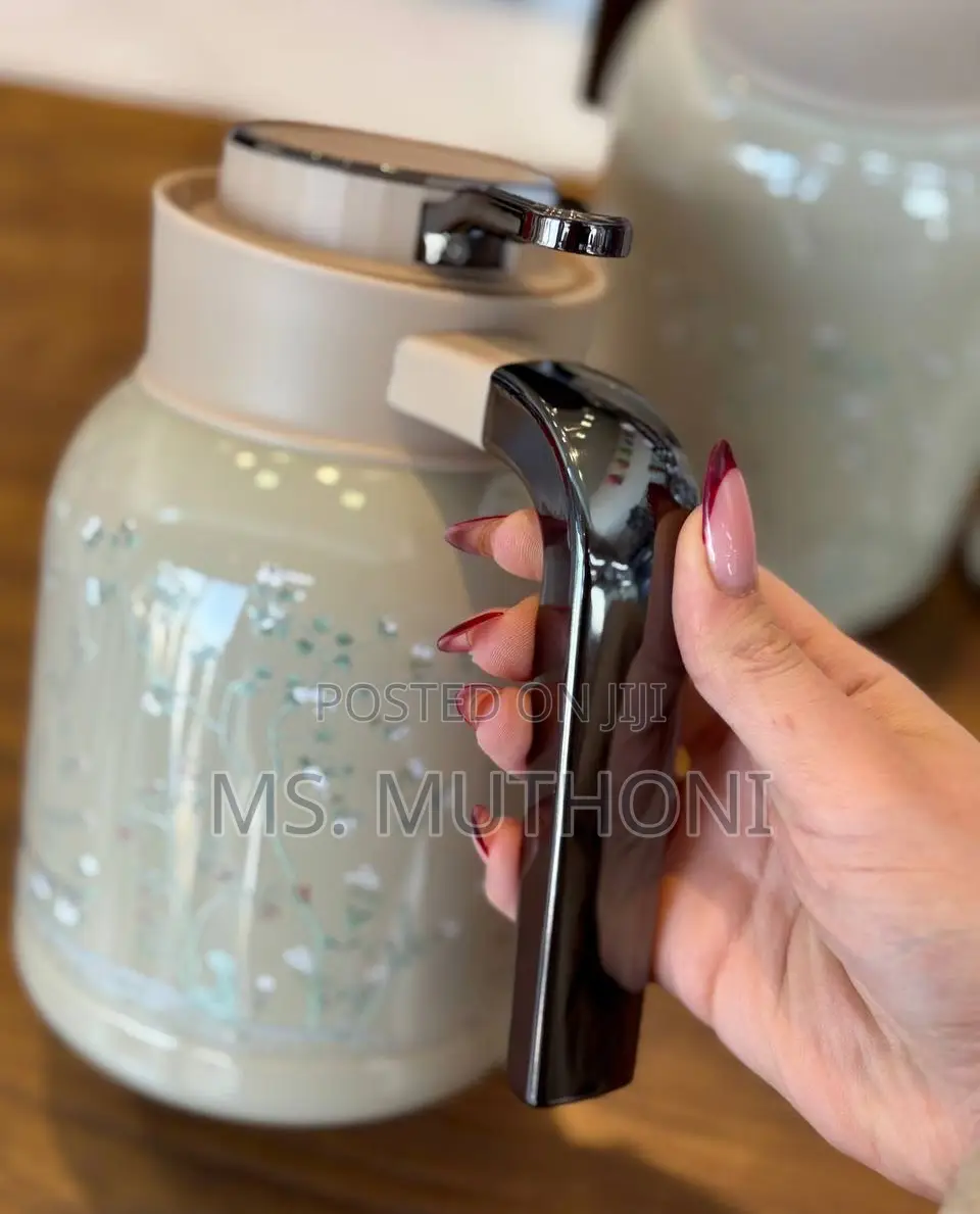 Aesthetic 2l Neutral Tone Vacuum Flasks