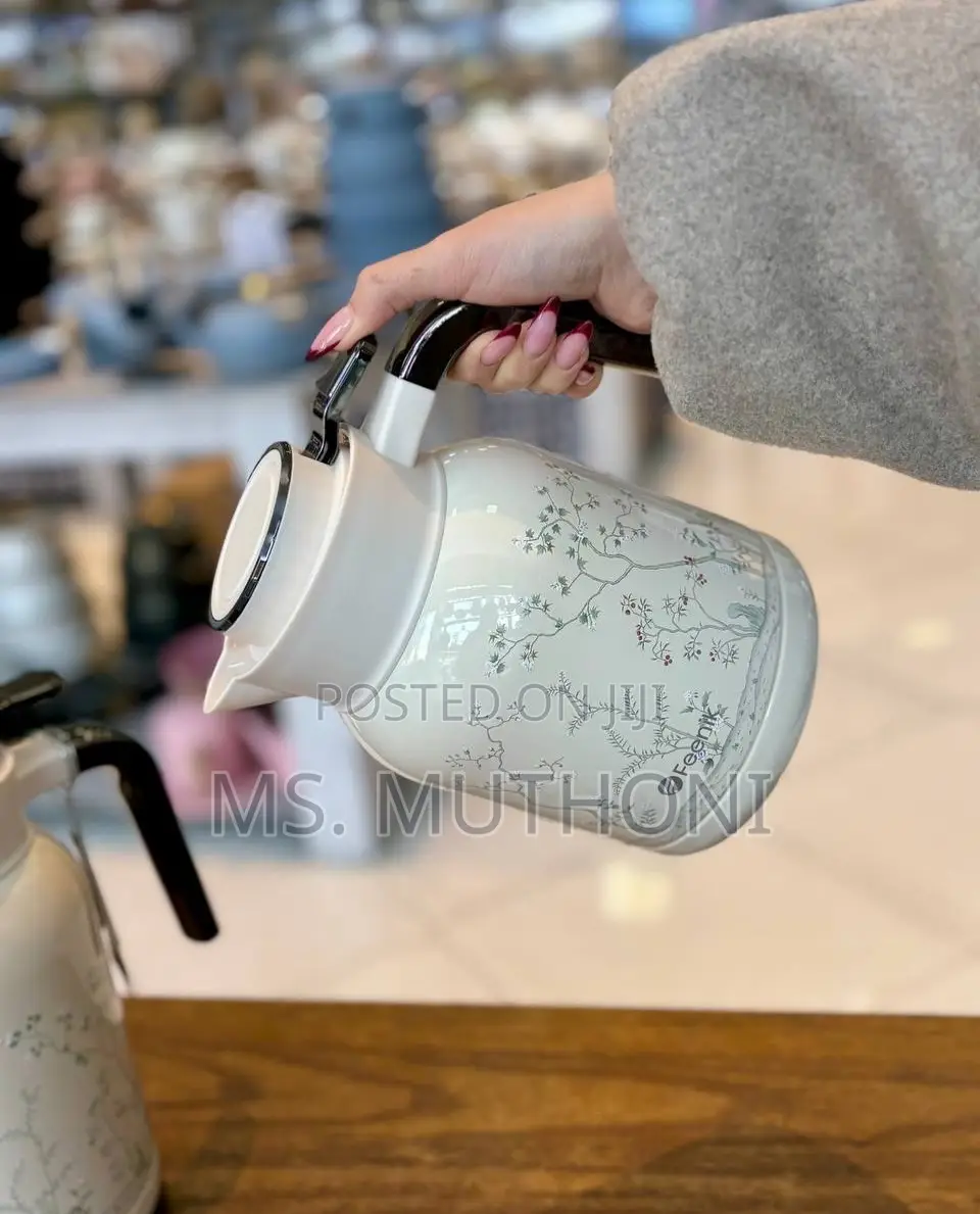 Aesthetic 2l Neutral Tone Vacuum Flasks