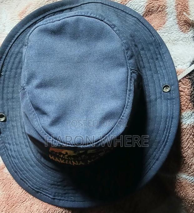 Hat Gray Great Condition - thumbnail 2