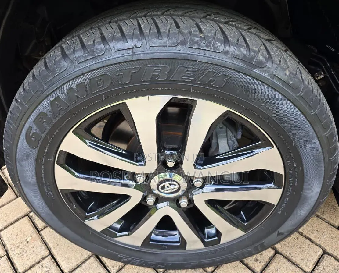 Toyota Land Cruiser Prado 2016 Black