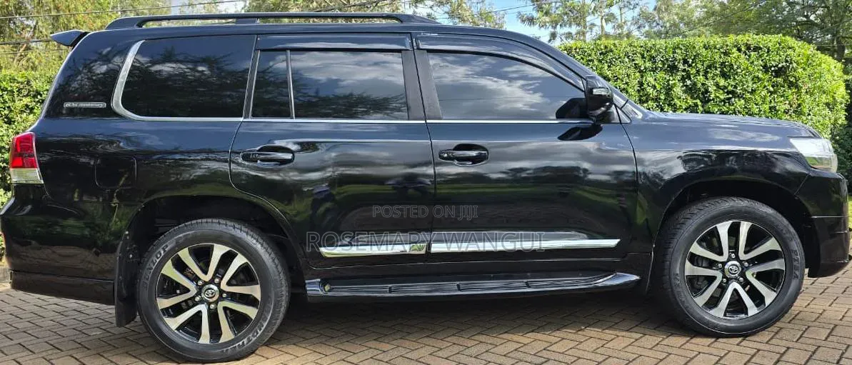Toyota Land Cruiser Prado 2016 Black