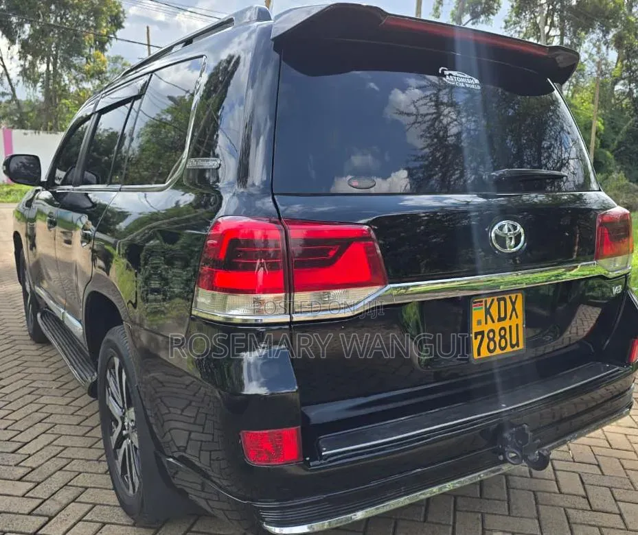 Toyota Land Cruiser Prado 2016 Black