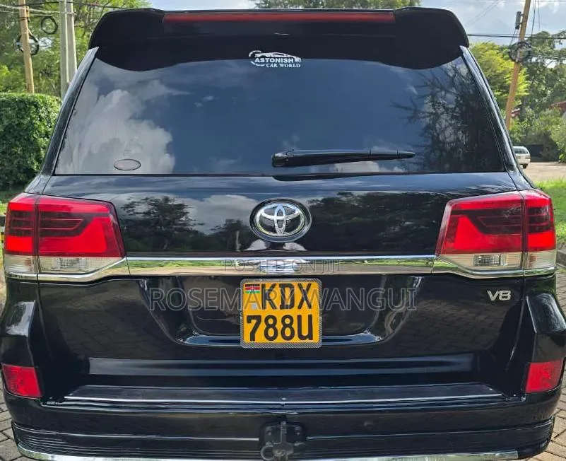 Toyota Land Cruiser Prado 2016 Black