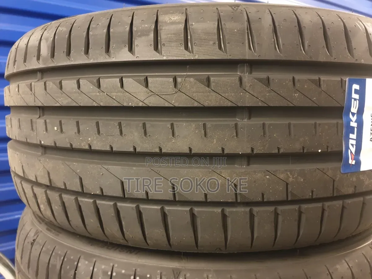 225/45r19 Falken Azenisis F. Tyre ( Japan )