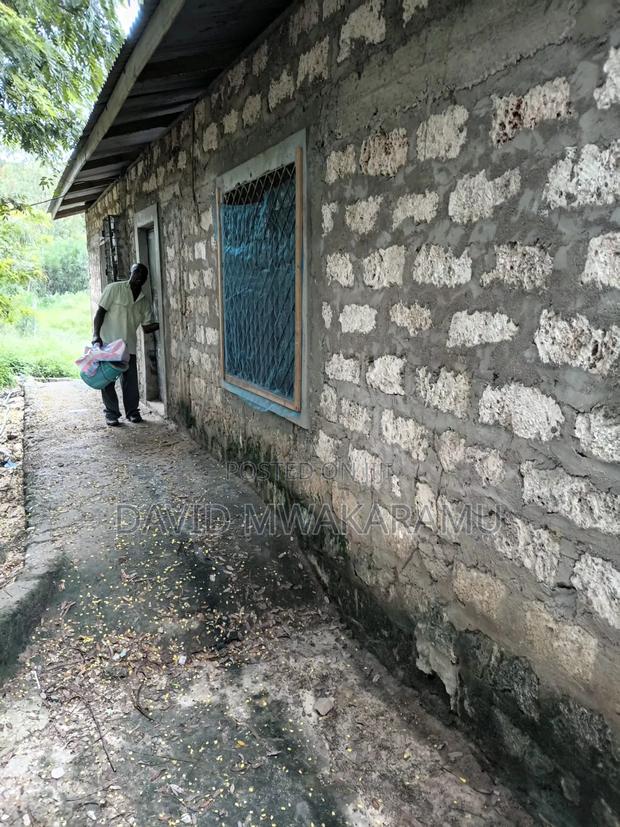 6bdrm House in Mikindani for sale
