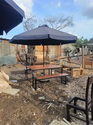 Customized Metallic Bench +Parasol