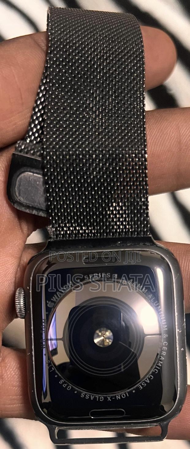Apple Watch Series 4 44mm - thumbnail 4