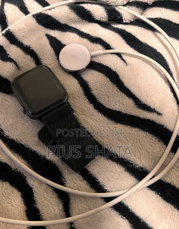 Apple Watch Series 4 44mm - thumbnail 8