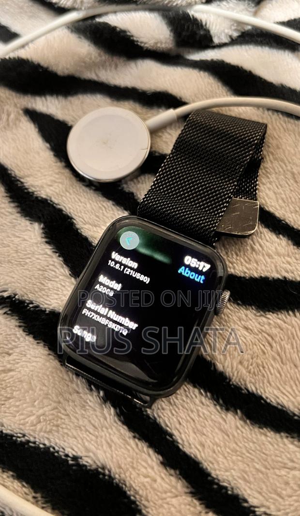 Apple Watch Series 4 44mm - thumbnail 9