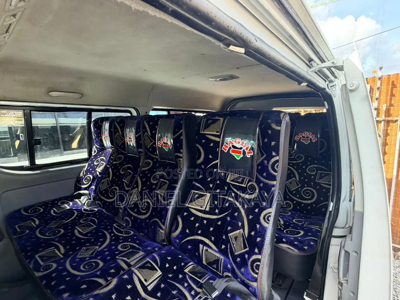Toyota HiAce 2010 White