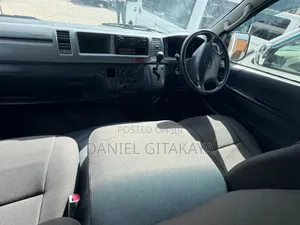 Toyota HiAce 2010 White