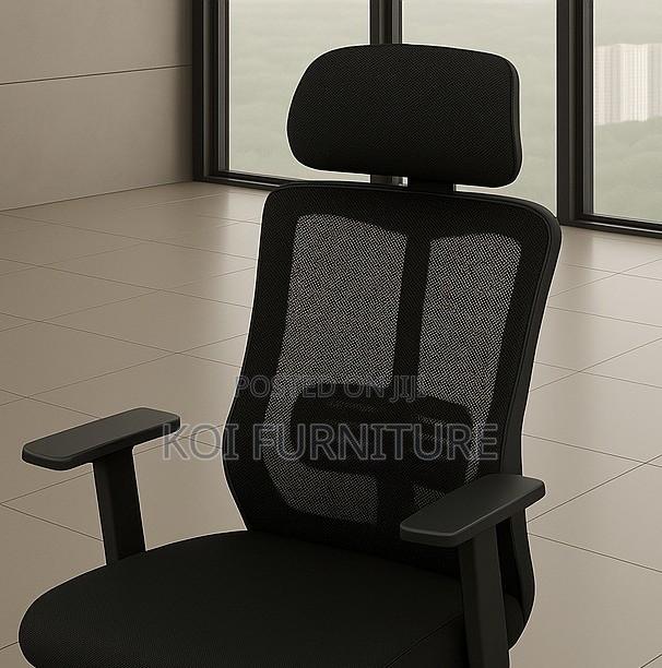 Office Chairs; Lunar Black Visitors Cantilever Office Chairs - thumbnail 5