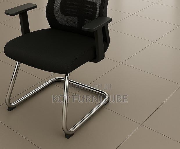 Office Chairs; Lunar Black Visitors Cantilever Office Chairs - thumbnail 8