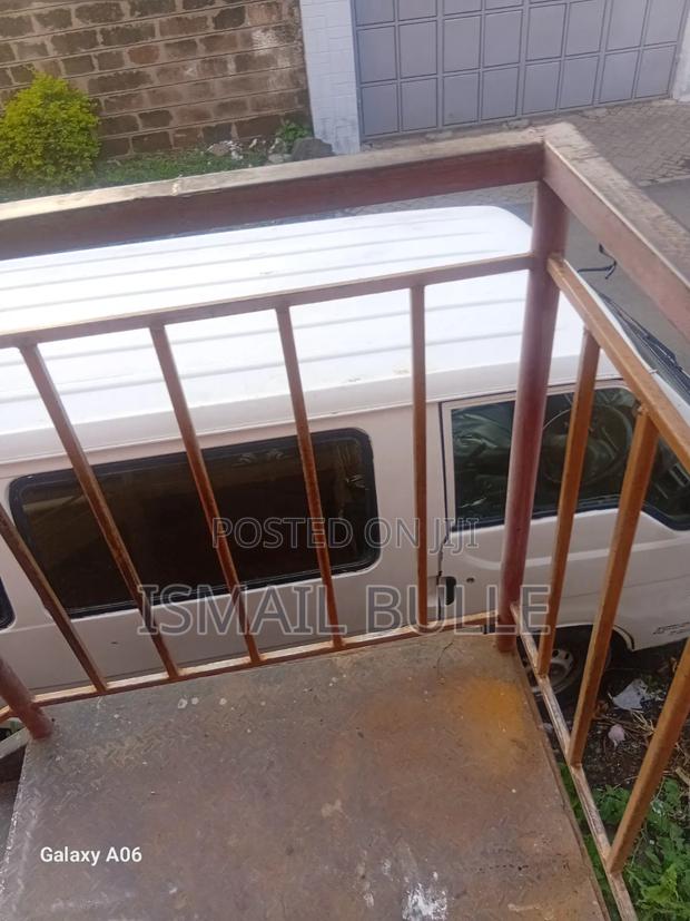 Mazda Bongo 2013 White - thumbnail 7