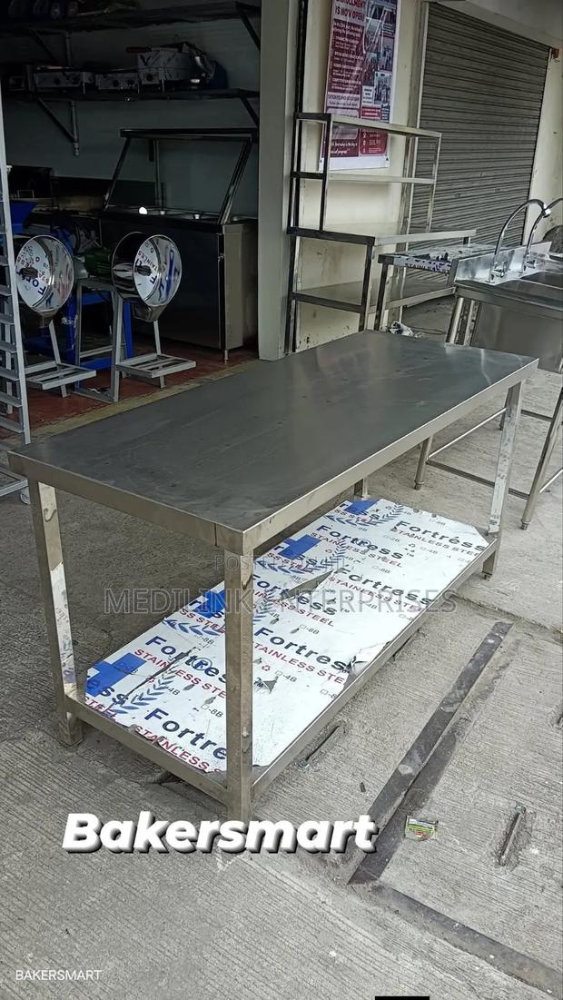 Modern Shinyware 4*2ft Ss 304 Stainless Steel Working Tables