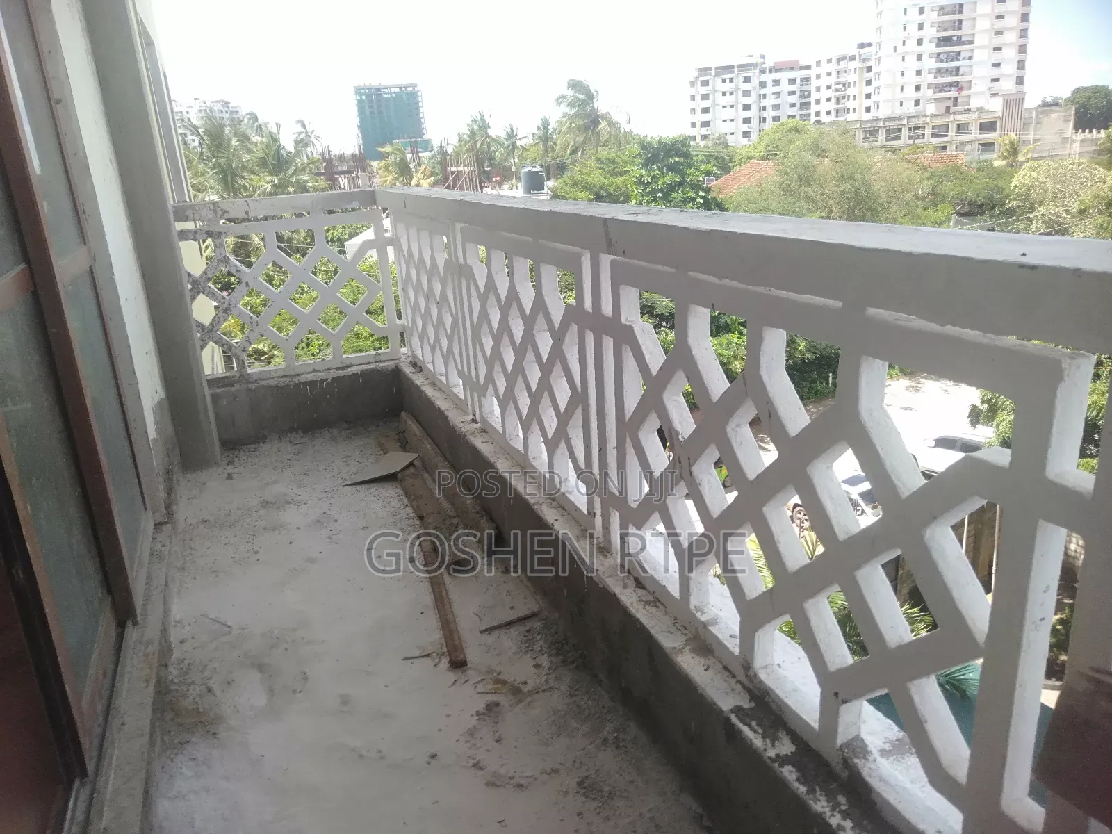4bdrm Apartment in Kizingo for sale