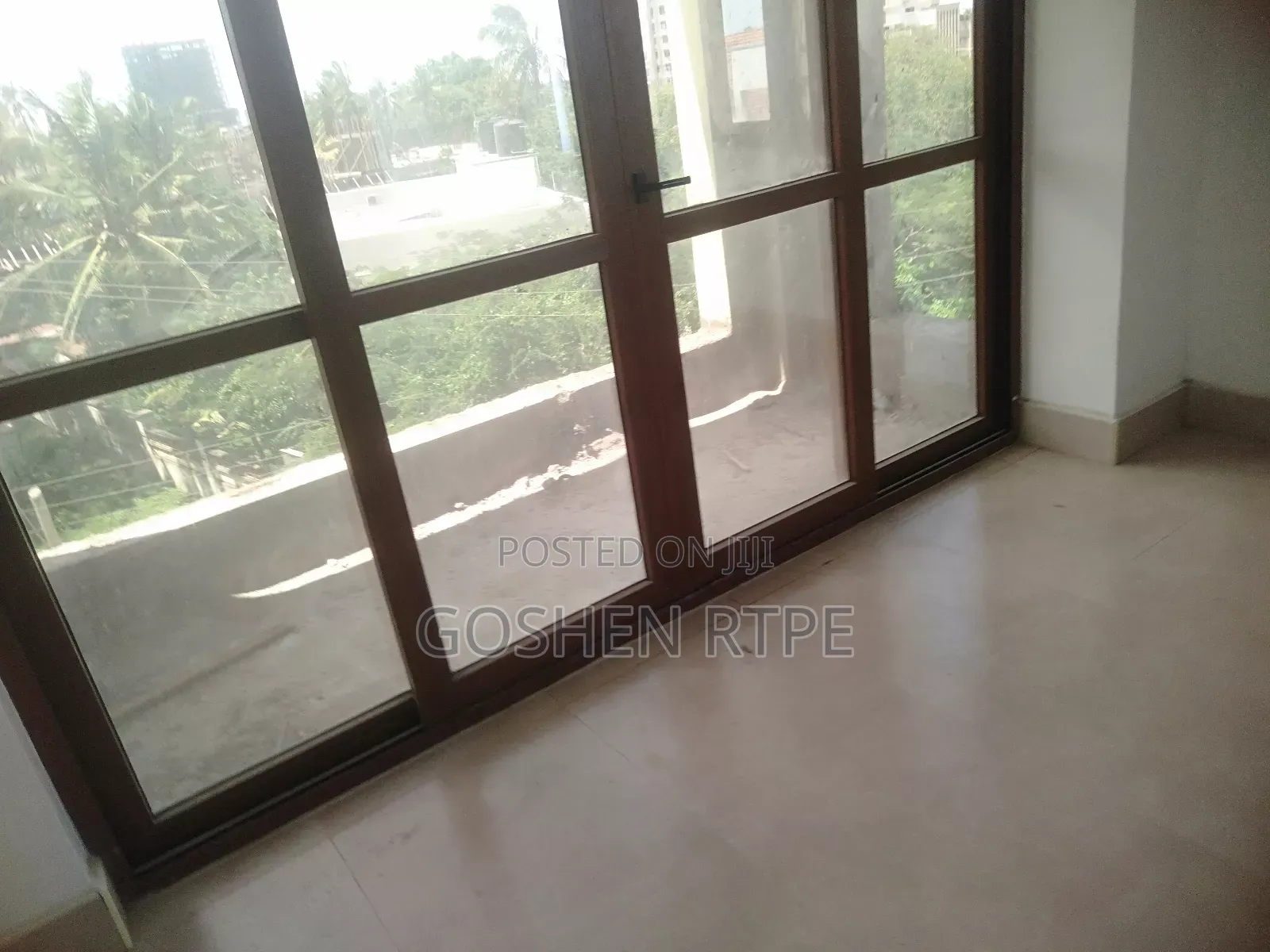 4bdrm Apartment in Kizingo for sale