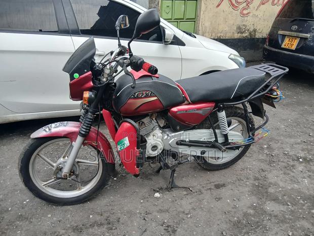 Bajaj Boxer 150 UG 2019 Red
