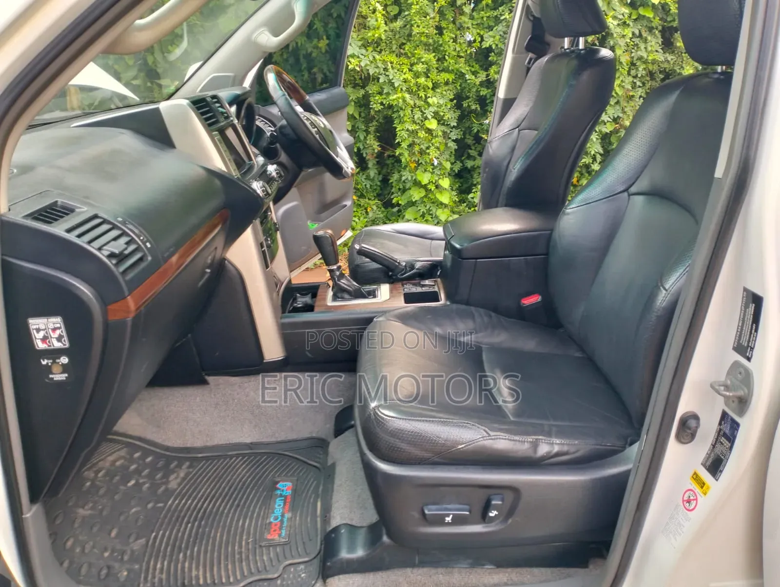 Toyota Land Cruiser Prado 2011 White