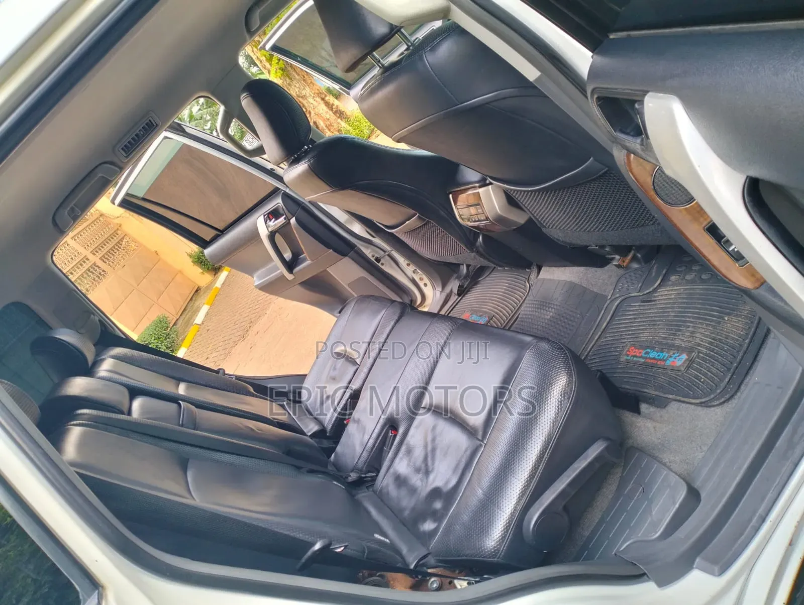 Toyota Land Cruiser Prado 2011 White