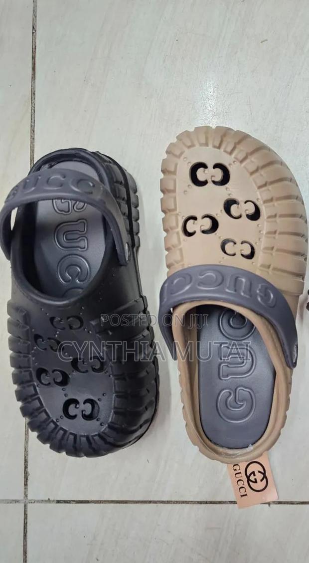 High Quality Foot Wear - thumbnail 2