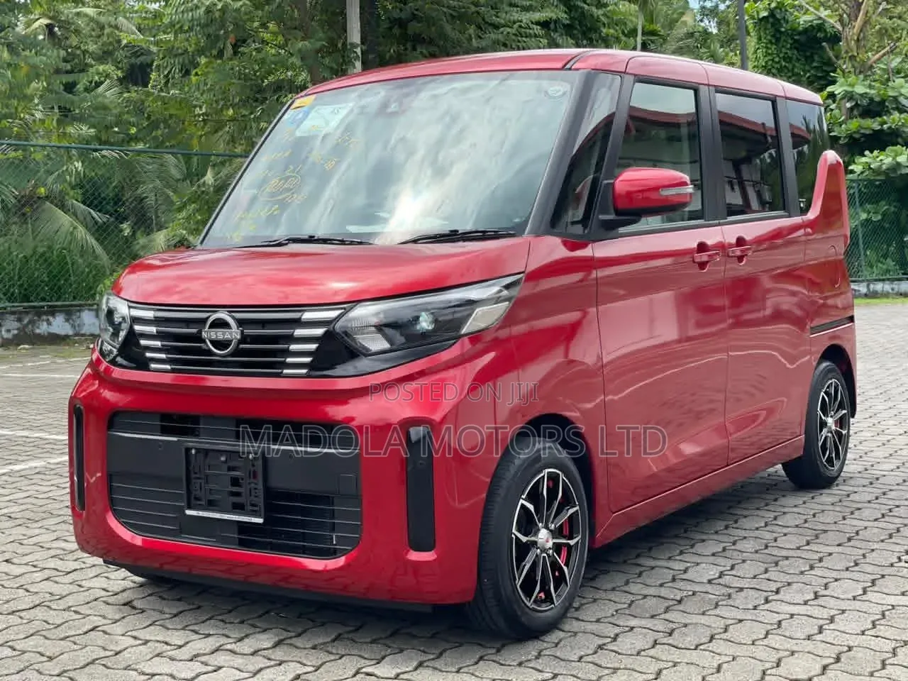 Nissan Dayz Roox 2020 Red